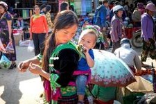 Bac Ha, Vietnam: Guida al Mercato Etnico e alla Vita di Montagna