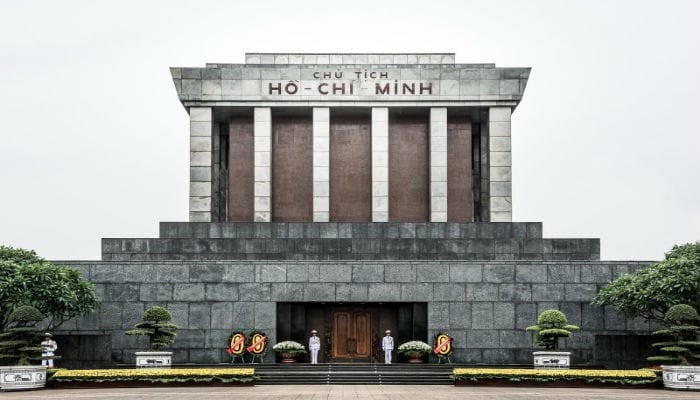mausoleo-di-ho-chi-minh