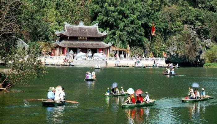 sampan-pagoda-huong